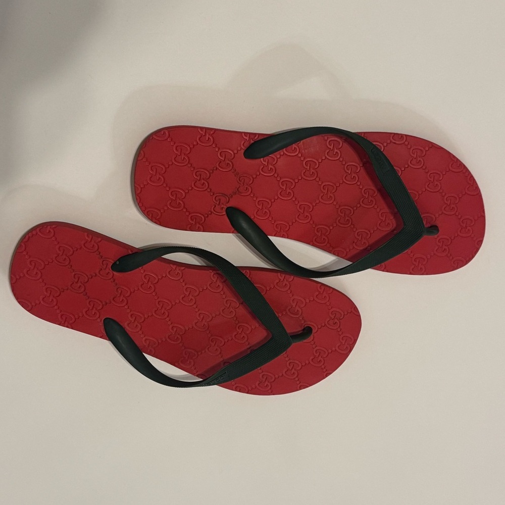 Gucci Red and Green Flip Flops